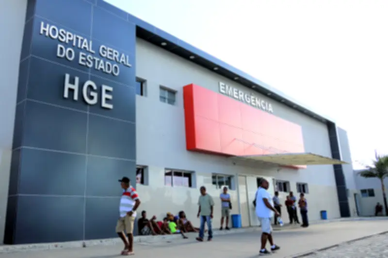 Mulher com 90% do corpo queimado é transferida para UTI após ataque