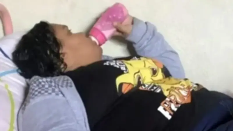 Mulher de 37 anos presa por fingir ser adolescente e enganar família em SC