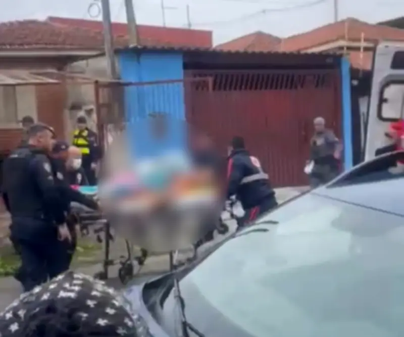 Mulher é esfaqueada pelo companheiro em Suzano; suspeito também ficou ferido