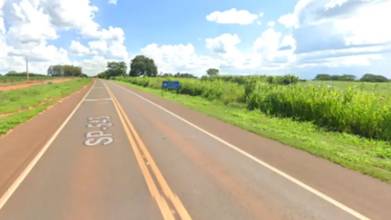 Mulher morre após capotar caminhonete na rodovia SP-543 em Ouroeste