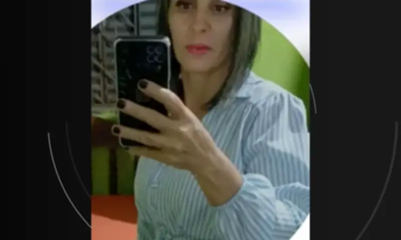 Mulher morta a tiros pelo ex-companheiro dentro de ônibus na Bahia