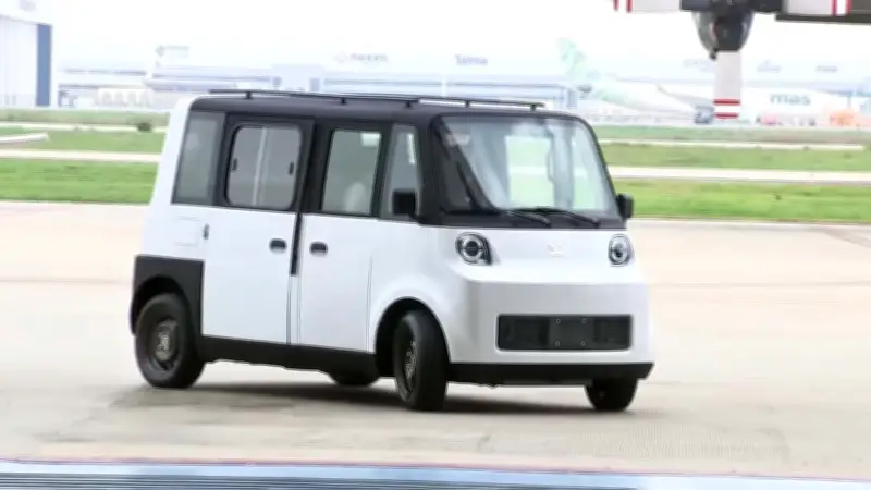 México apresenta Olinia 1, carro elétrico compacto para seis pessoas