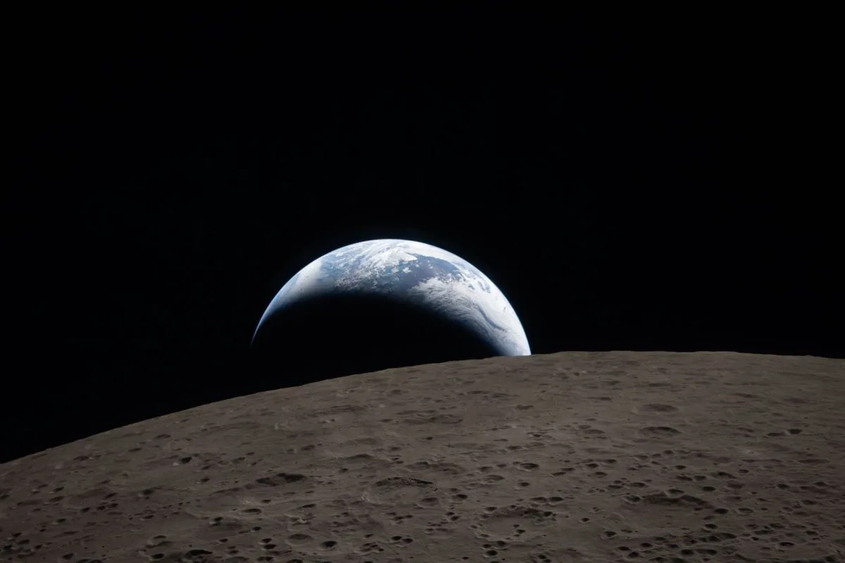 Artemis II: Nasa divulga primeira foto do lado oculto da Lua feita por tripulação