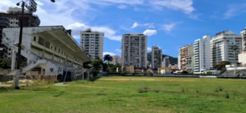 Niterói anuncia demolição das arquibancadas do Caio Martins após polêmica