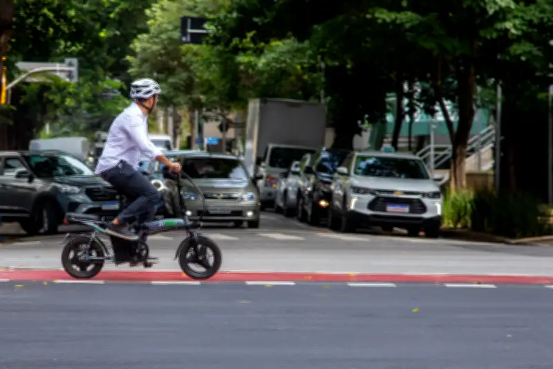Nova lesão grave no tornozelo em acidentes com bicicletas elétricas