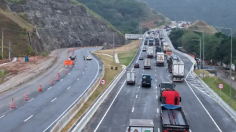 Nova pista da Serra das Araras é liberada com 4 km e 8 viadutos