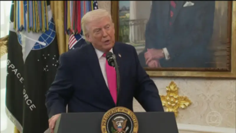 Novos ataques no Oriente Médio apesar de cessar-fogo; Trump cita negociações