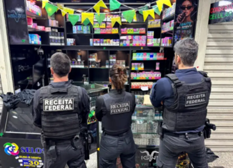 Operação apreende 13 mil cigarros eletrônicos e 450 celulares no centro de SP