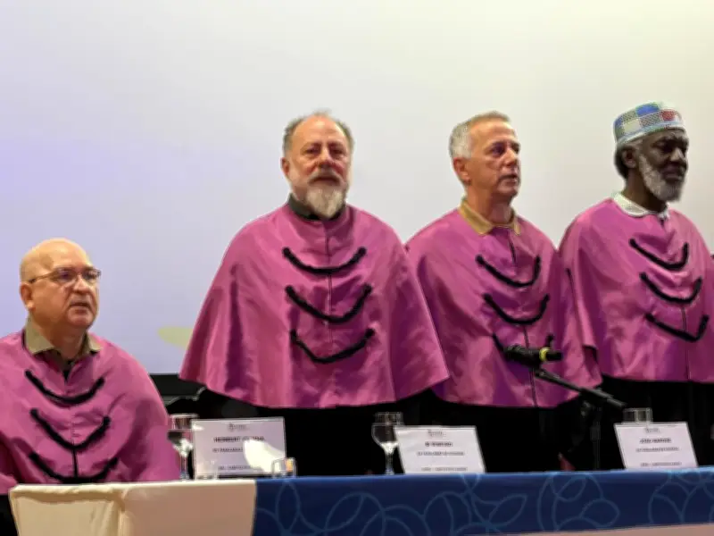 Os Paralamas recebem homenagem da Universidade Rural: 'Vocês estão certos do que estão fazendo', brinca João Barone