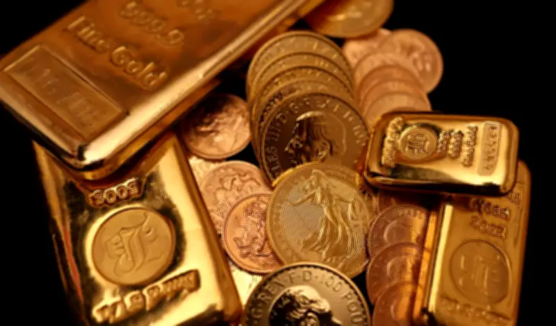 Ouro fecha em queda com alívio geopolítico e desmonte de posições