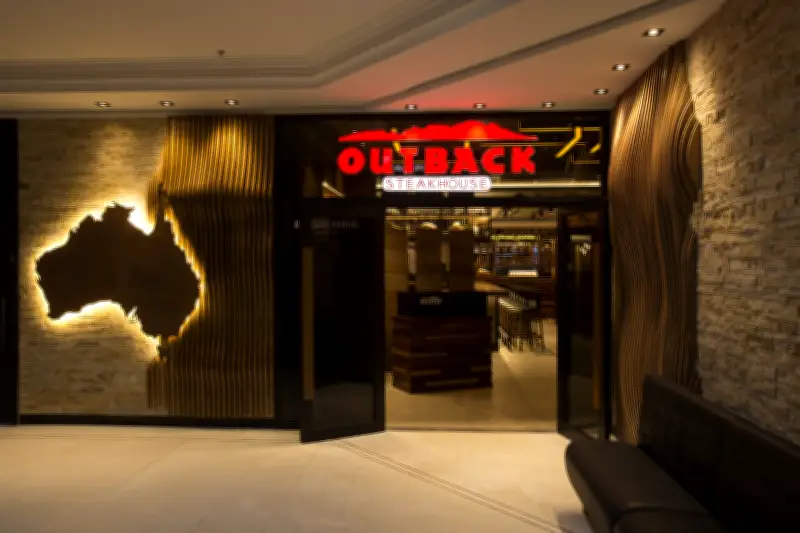 Outback abre 30 vagas de emprego em Salvador para nova unidade