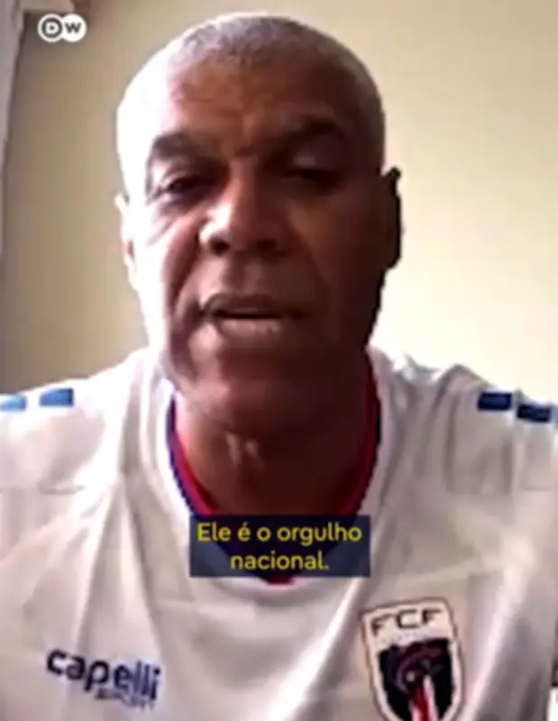 Pai de Vozinha celebra sonho realizado na Copa do Mundo