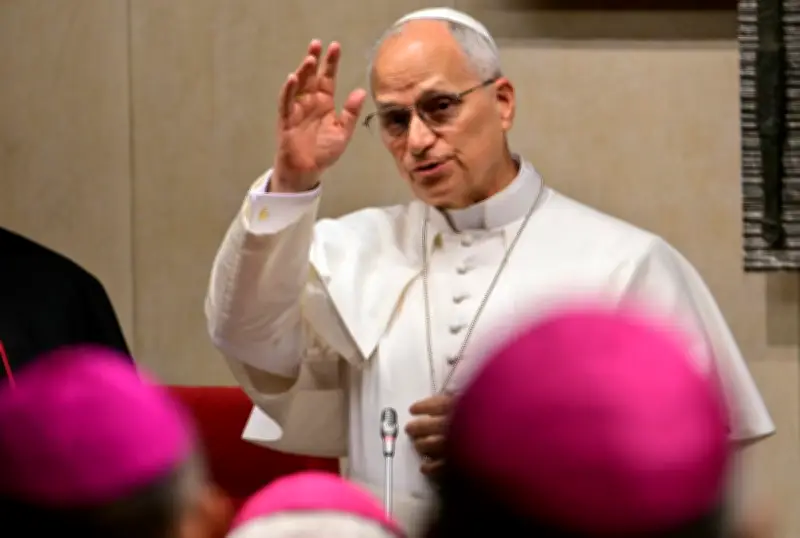 Papa Leão XIV alerta para crise migratória e pede reparação a vítimas de abusos