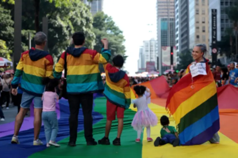 Parada de SP atrai mais não LGBTQIA+ e reforça preferência eleitoral