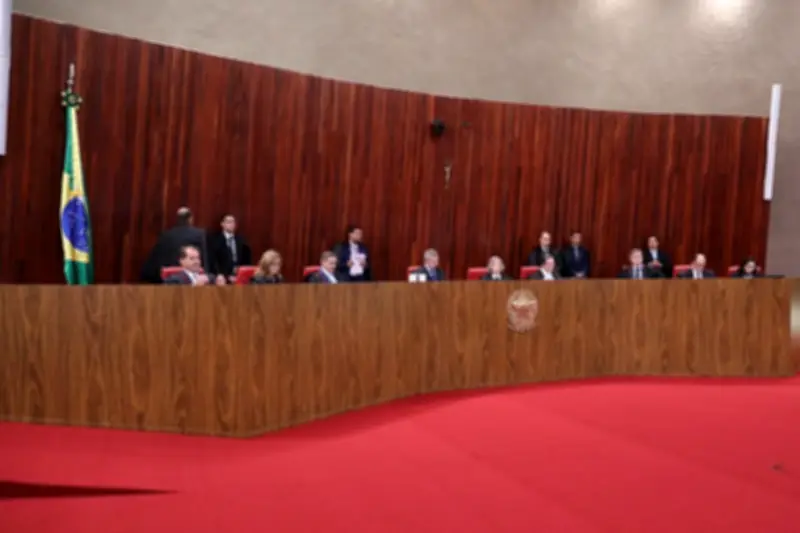 Partidos vão ao TSE questionar coligações, recursos e até uso de 'porrete' em campanha