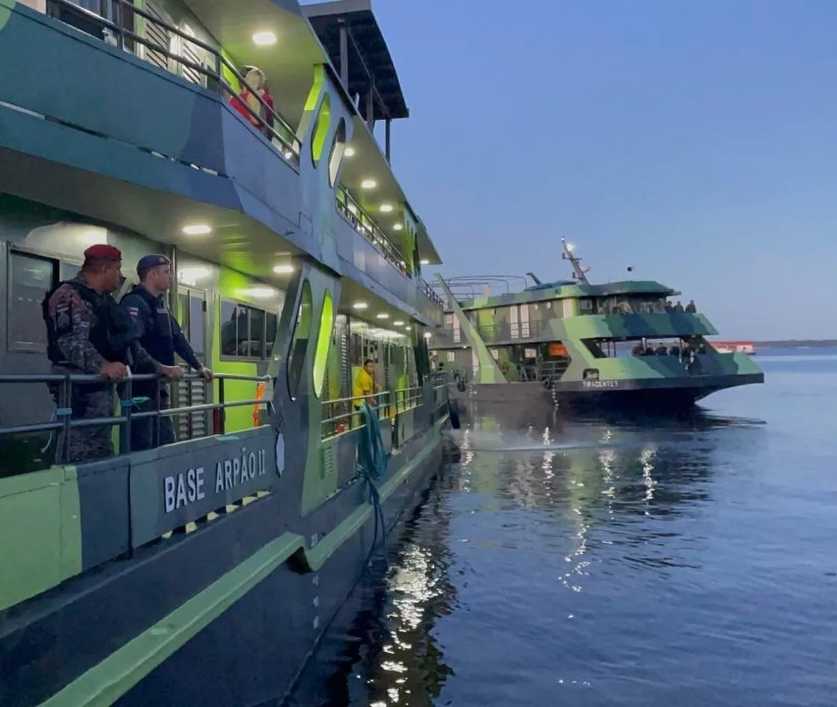 Bebê nasce em parto emergencial em ferry boat no interior do Amazonas