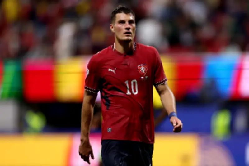 Patrik Schick anuncia aposentadoria da seleção tcheca após eliminação na Copa