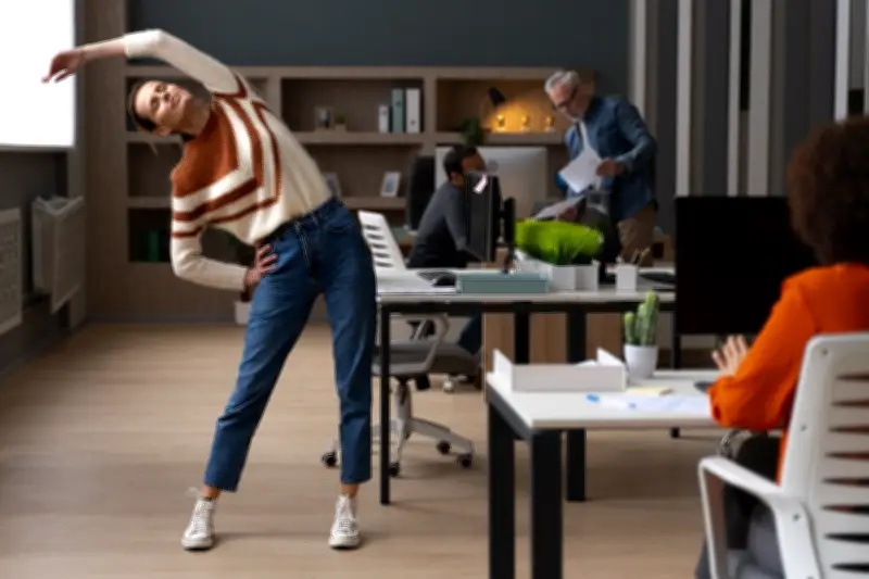 Pausas de 5 min/hora reduzem fadiga e melhoram humor, diz estudo