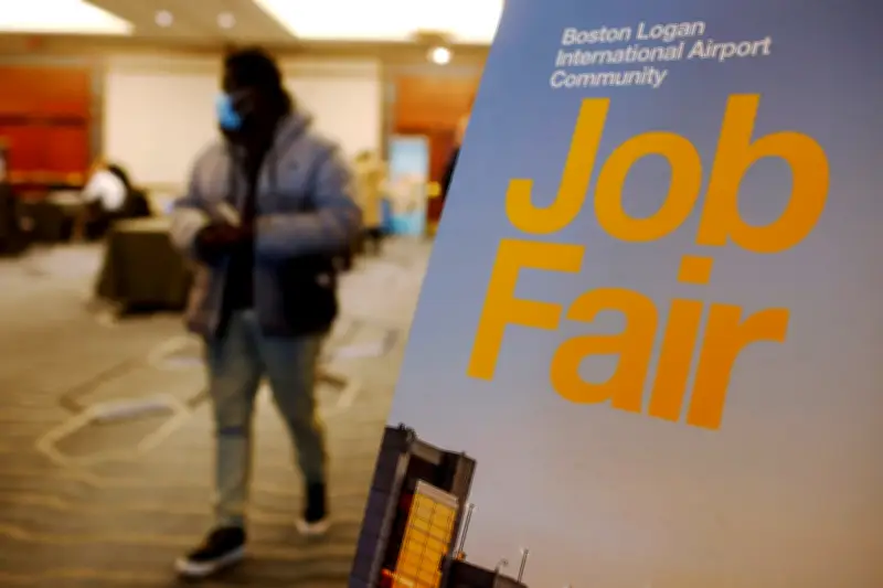 Payroll forte nos EUA reacende temores de alta de juros