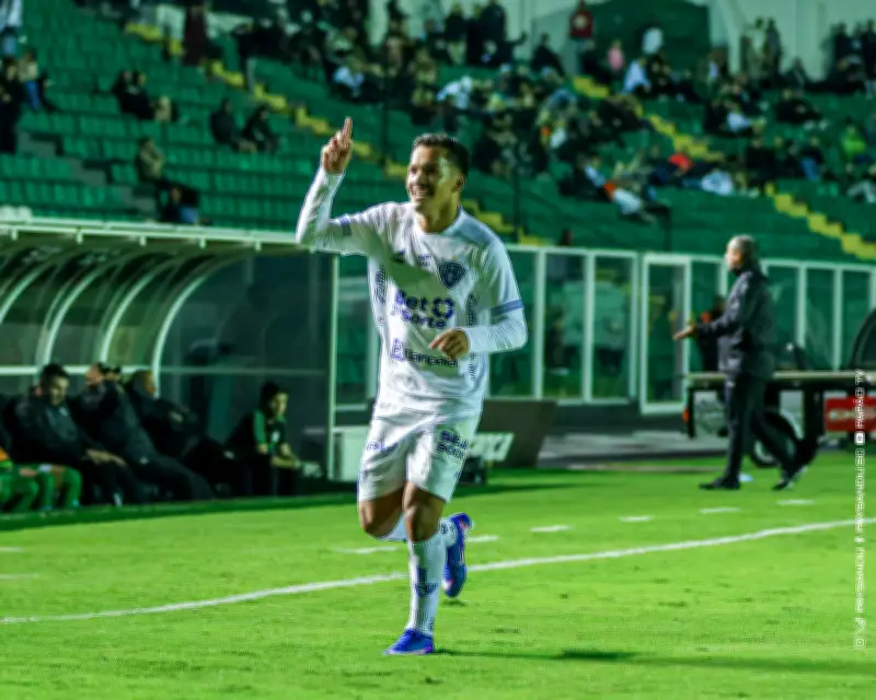 Paysandu perde liderança da Série C após derrota de virada para Figueirense