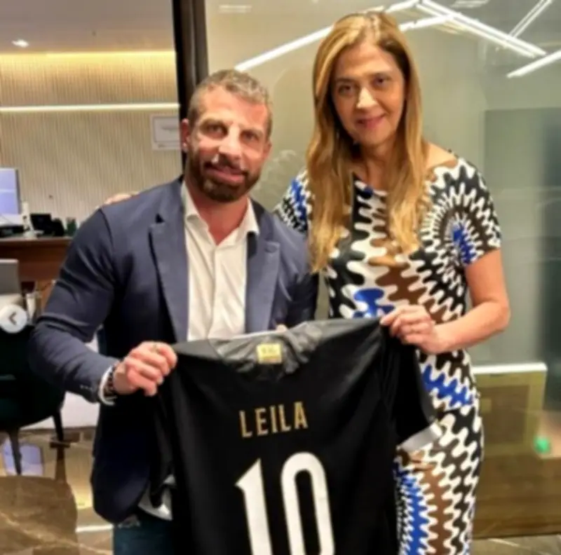 Pedrinho rebate Bap sobre SAF e defende Leila Pereira