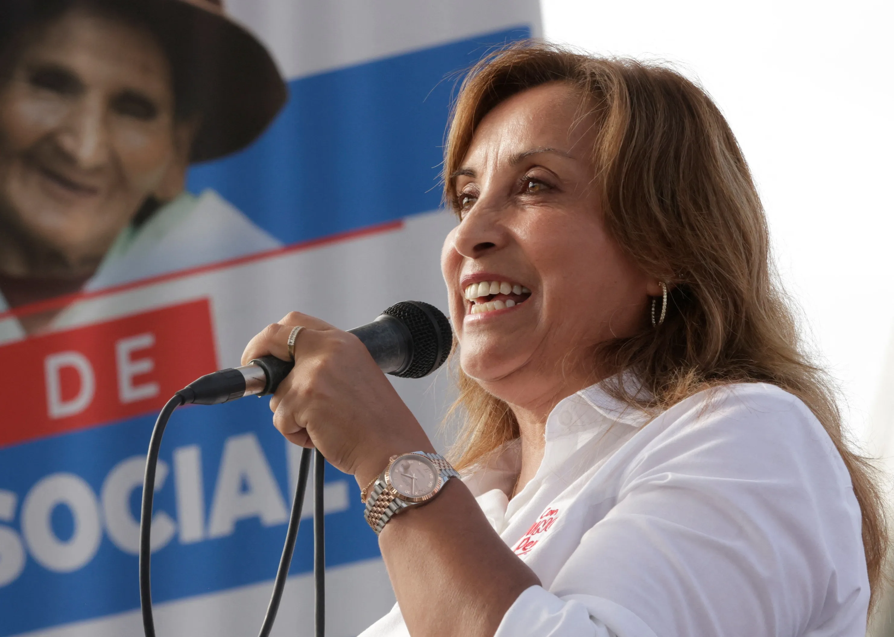 Congresso do Peru afasta presidente Dina Boluarte por 'incapacidade moral'