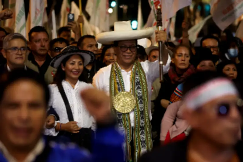 Peru: Sánchez lidera protesto e contesta derrota nas urnas