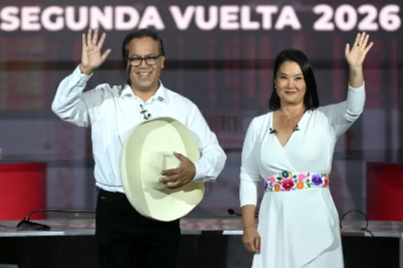 Peruanos votam em segundo turno apertado para eleger nono presidente em 10 anos