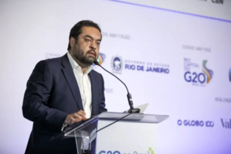 Pesquisa desanima bolsonaristas ao testar substitutos de Castro