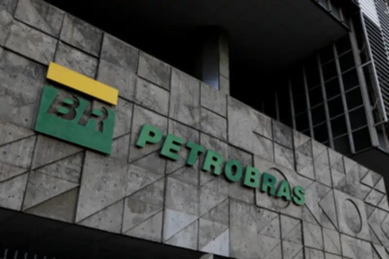 Petrobras e Pemex assinam acordo para exploração de petróleo no México