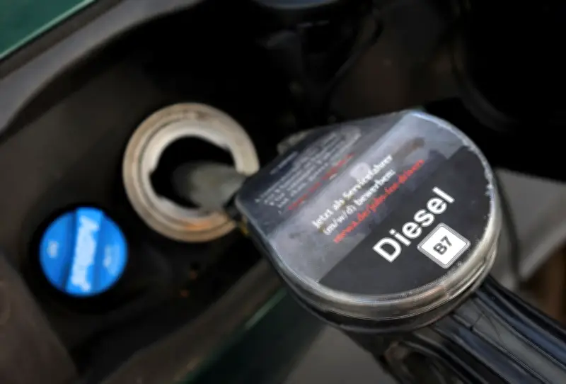 Petrobras prevê importar uma carga de diesel em junho