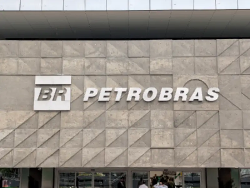 Petrobras reduz diesel em R$ 0,35, mas subvenção acaba e preço não cai