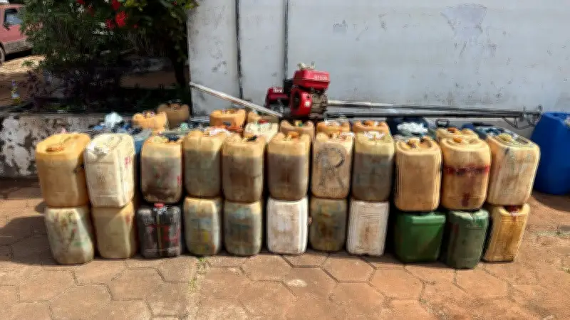 PF prende 5 por contrabando de combustível em RO; 2 mil litros apreendidos