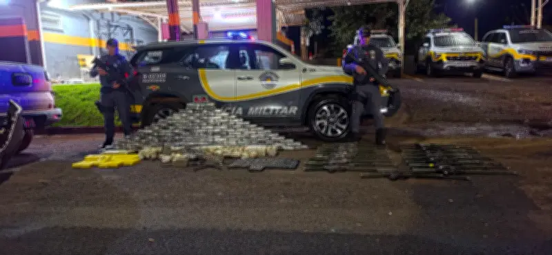 PM apreende 18 fuzis e drogas em Ourinhos após perseguição