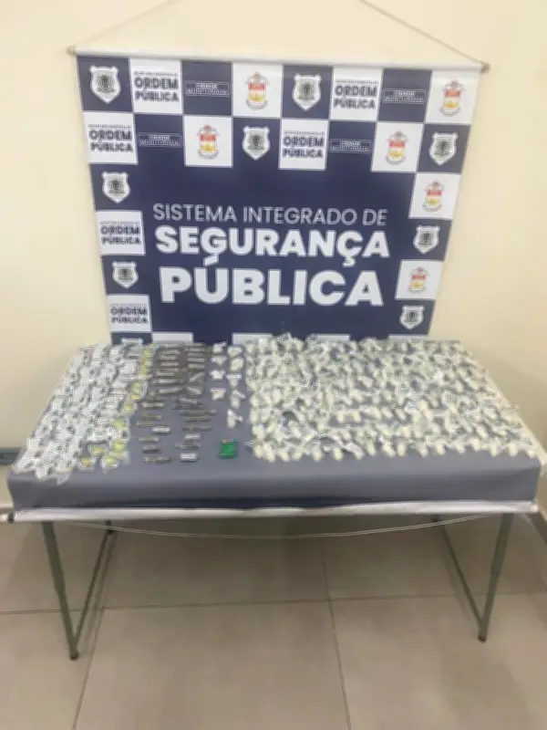 PM apreende drogas na Vila Americana em Volta Redonda