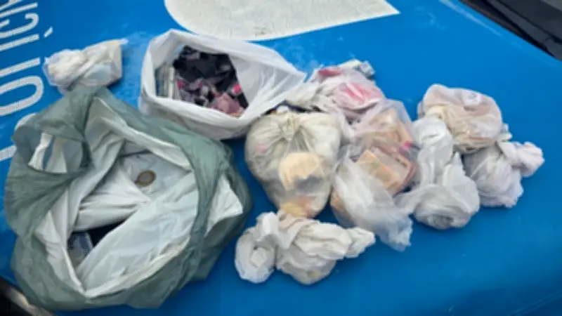 PM cerca ponto de tráfico e prende foragido em Itaperuna