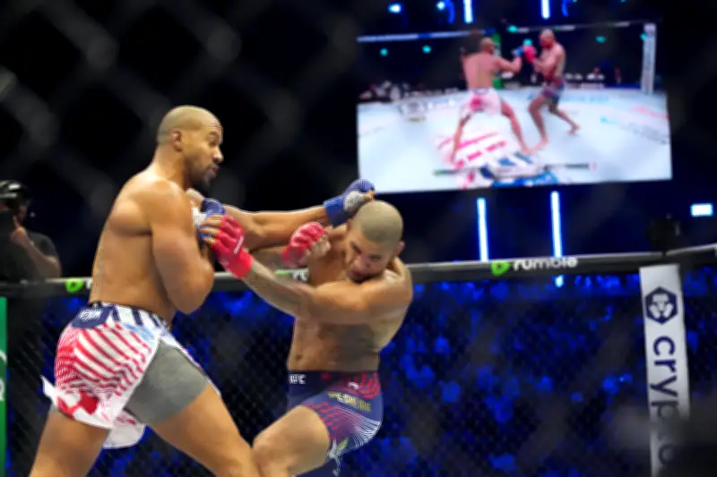 Poatan perde cinturão para Gane no UFC Casa Branca