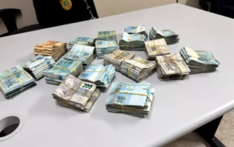 Polícia apreende R$ 240 mil com servidor da Educação em Aracaju