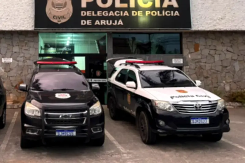 Polícia prende dois suspeitos de quadrilha de roubo de cargas em Santa Isabel