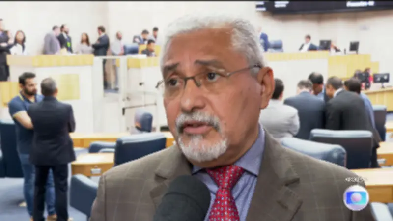 Polícia prende vereador Senival Moura (PT) por suspeita de lavar dinheiro do PCC
