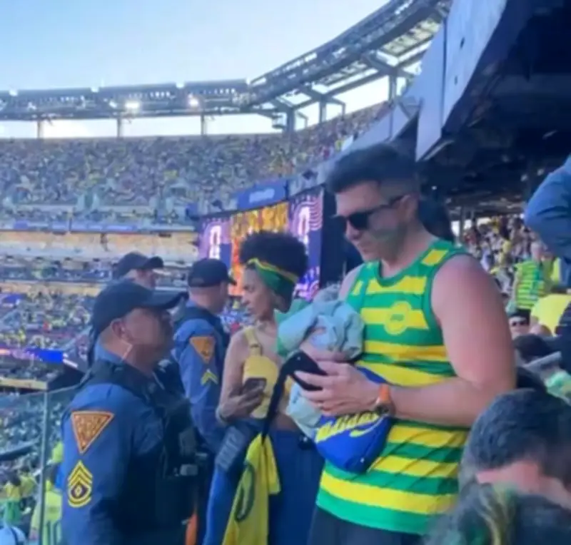 Polícia quase impede festa da torcida brasileira na estreia da Copa de 2026