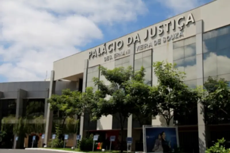 Policial condenado por estupro é afastado pela Justiça de MT