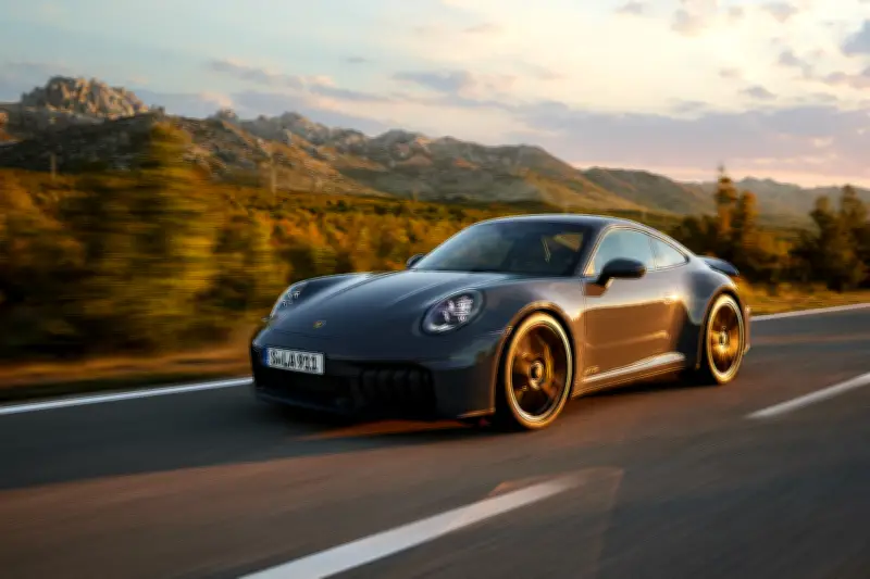 Porsche 911 GTS de R$ 1,3 milhão: o híbrido de 541 cv que Fábio Giga dirigia