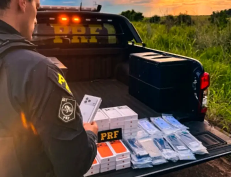 PRF apreende 89 iPhones avaliados em R$ 650 mil e prende jovem em RR