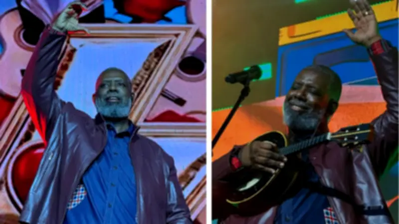 Péricles faz show apaixonante na Festa Junina de Votorantim no Dia dos Namorados