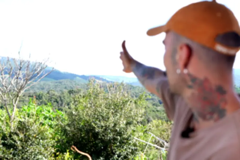 Primeira equipe de ufólogos confirma visita a local onde influencer filmou OVNI no Paraná