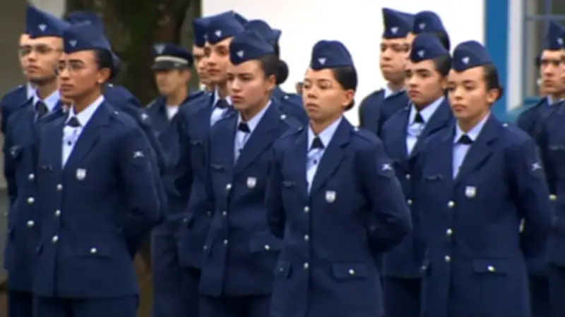 Primeiras mulheres recrutadas por alistamento voluntário se formam na Aeronáutica