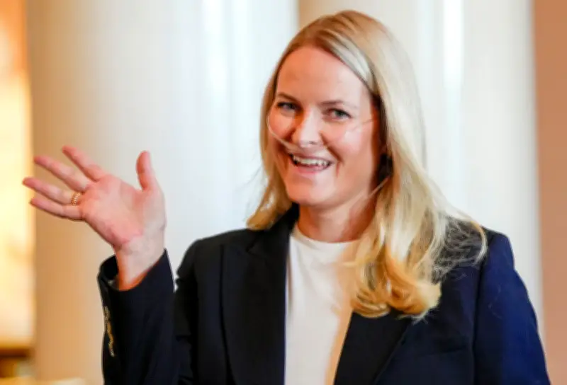 Princesa Mette-Marit passa por transplante de pulmão com sucesso