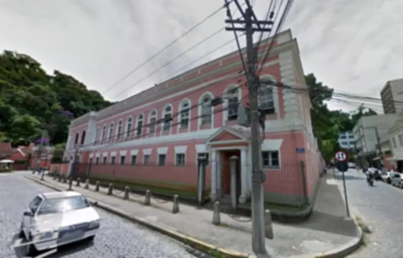 Príncipe da Família Real briga na Justiça por acesso a palácio em Petrópolis