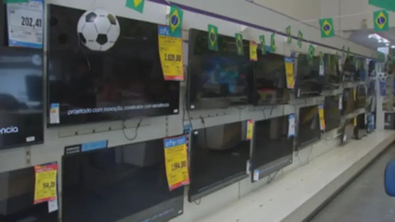Procura por novas TVs para a Copa cresce até 40% na região
